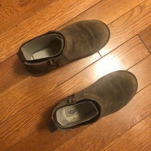 Little boys Ugg Chelsea boots